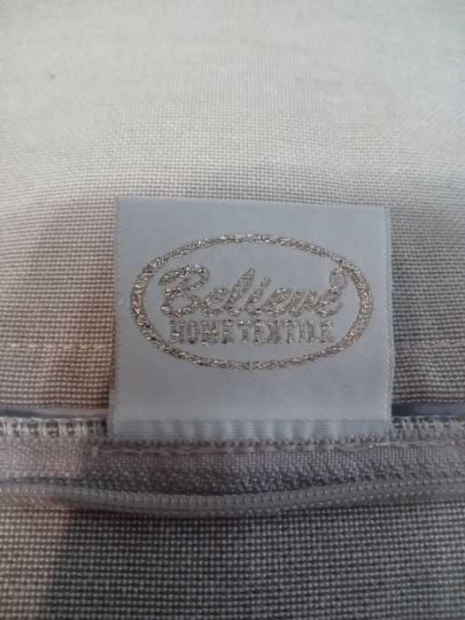 Подушки,2 шт и 1 длинная.