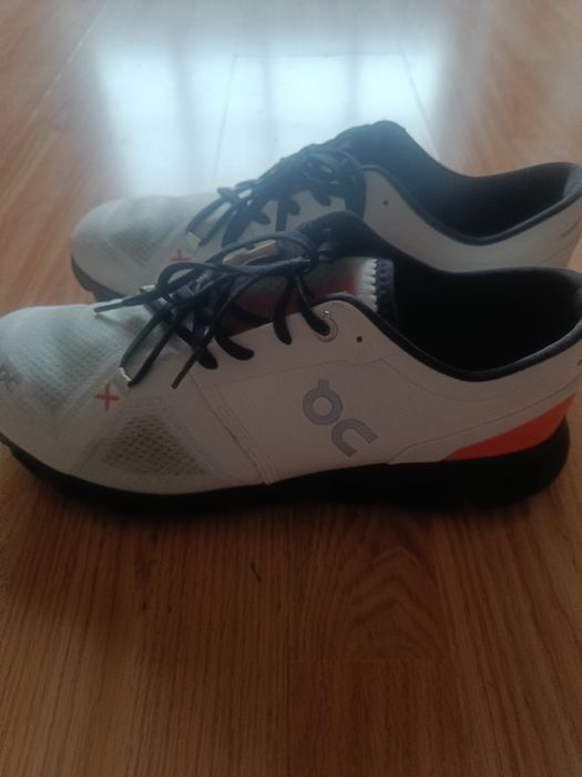 Мъжки обувки on cloud