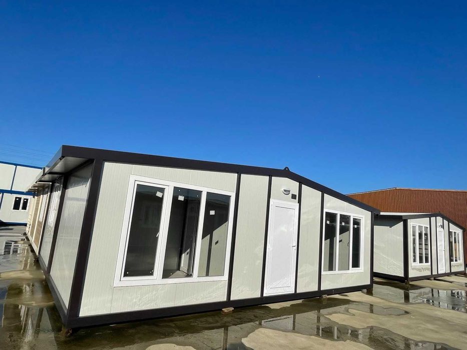 Жилищен контейнер 600/800 см. с двускатен покрив