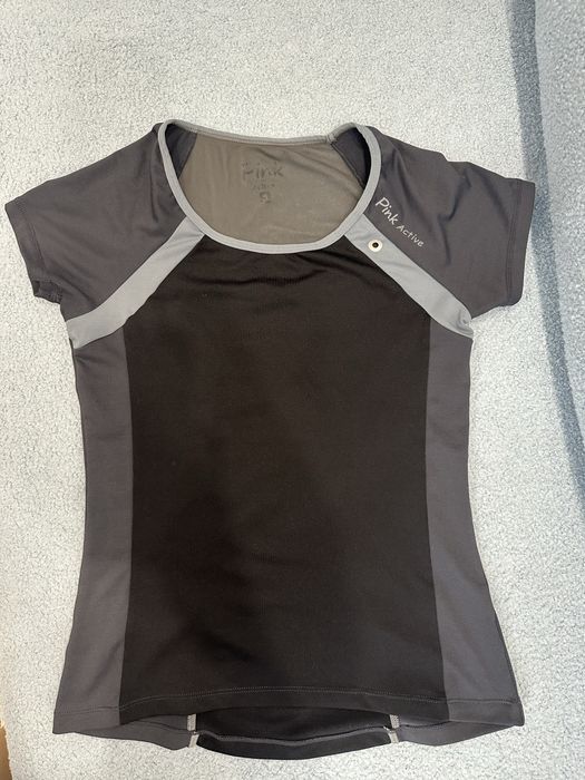 Одежда для спорта женская