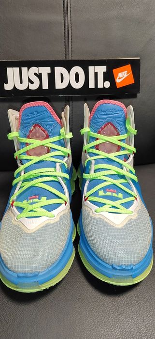 Nike Lebron XIX, номер 42