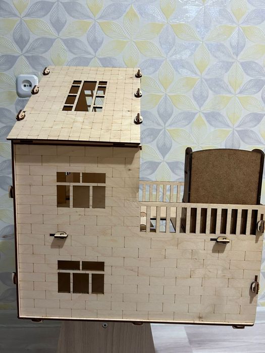 Продаю Кукольный домик