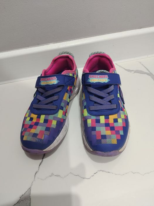 Кроссовки для девочки