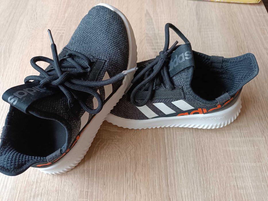 Маратонки Nike/Adidas/Le coq