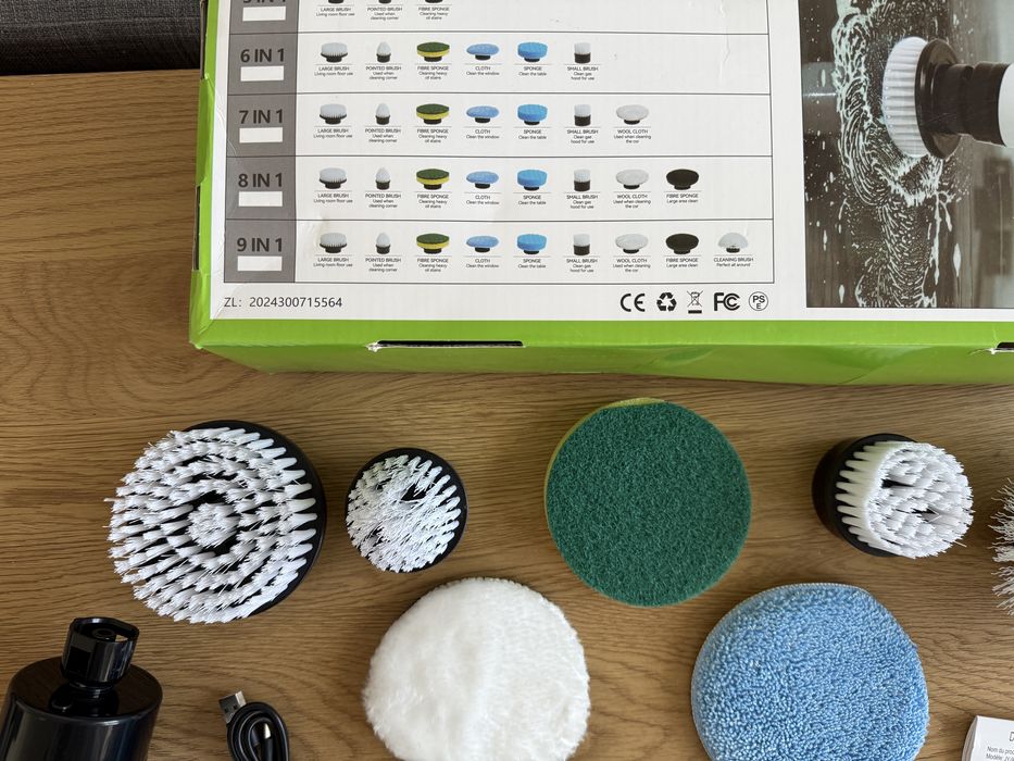 Електрическа четка за почистване комплект 9 части