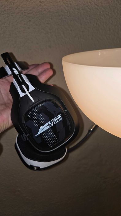 Casti Logitech Gaming Premium Call of duty league Astro a40