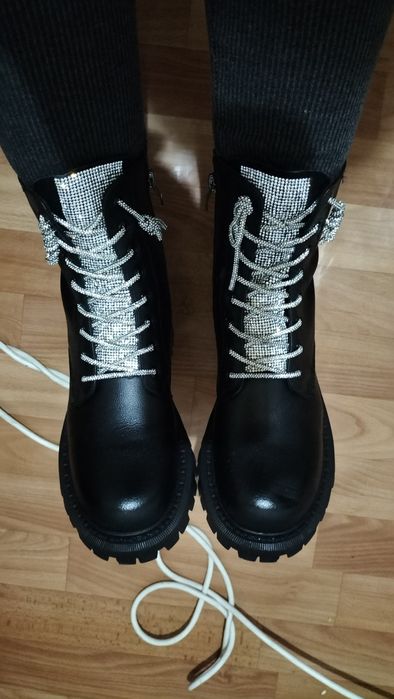 Продам сапоги новые и тёплые