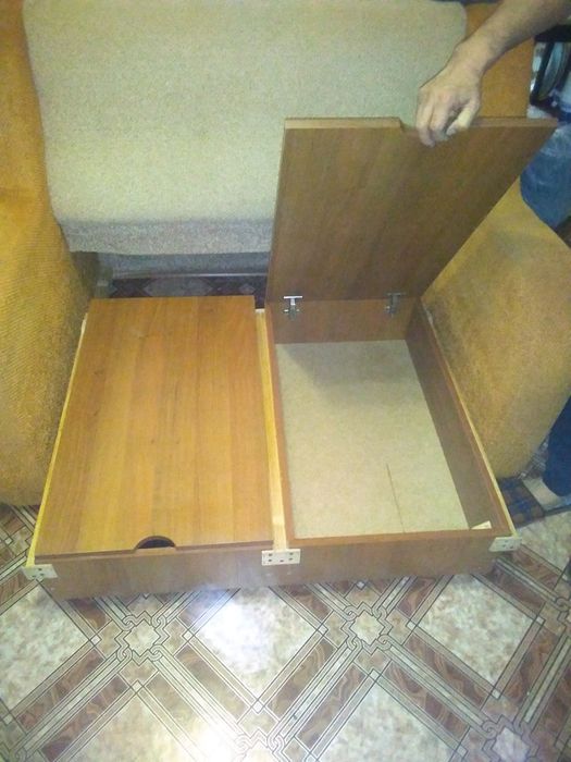 Продается мини диван