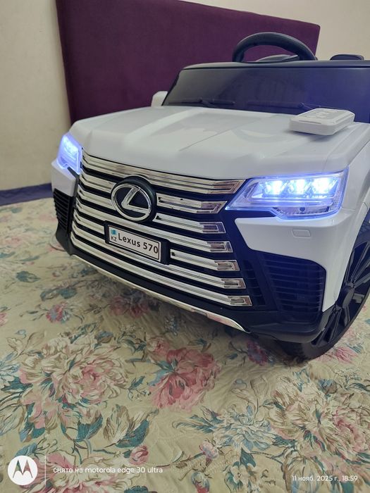 Продам детский джип Lexus !