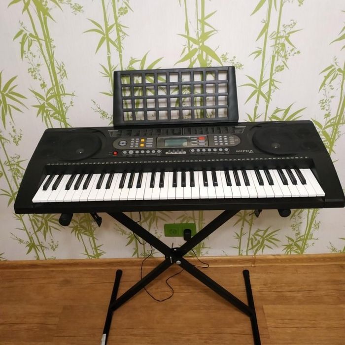 Midi piyanina sotiladi xechqancha ishlanmagan