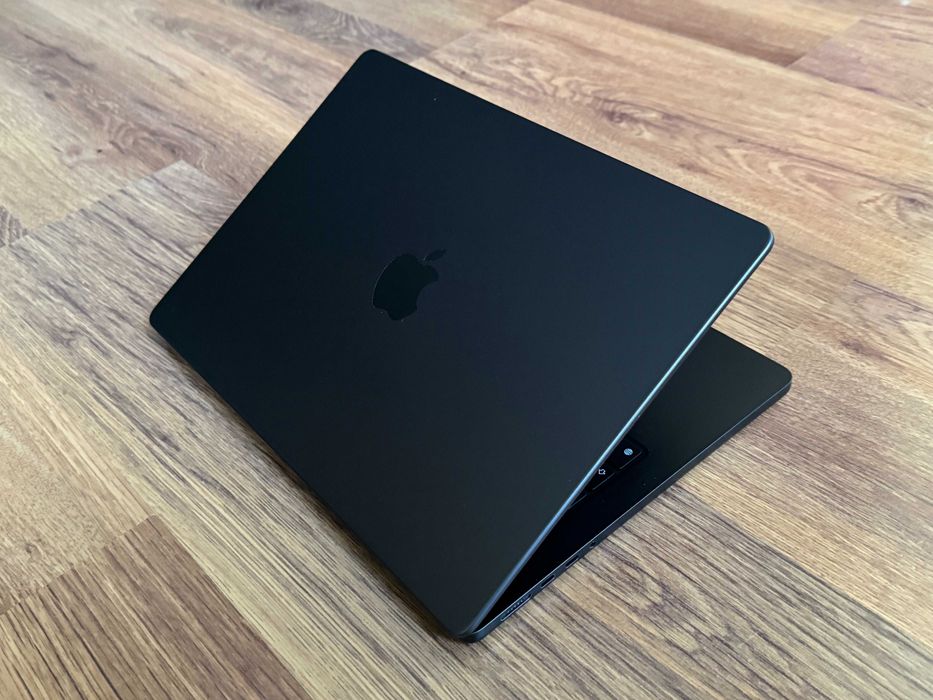 14' Apple MacBook Pro M3 Late 2023 Space Black 18GB RAM/1TB/Бат 100 %