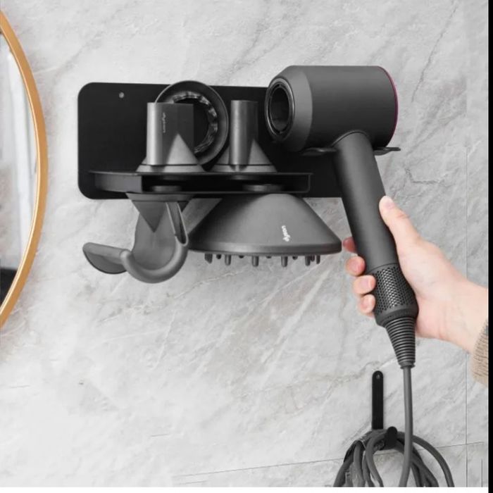 Крепление для вена Dyson на стену.