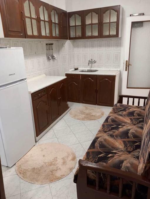 Дава се под наем Двустаен апартамент в Бургас, Възраждане - 80 кв.м за 382.5 € - Снимка #3