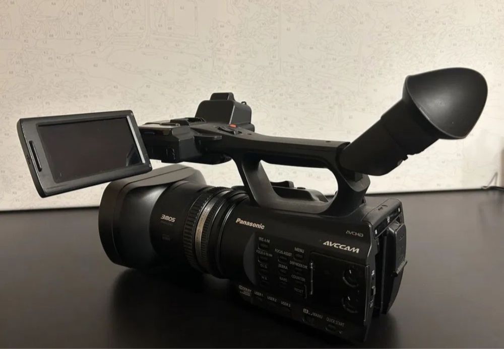 Panasonic AG-AC 90..