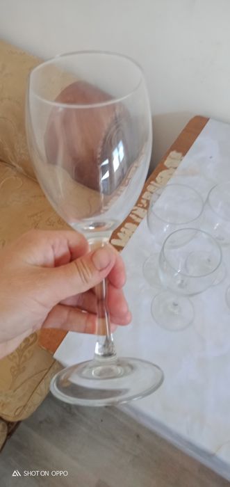 Бокалы для вино и воды