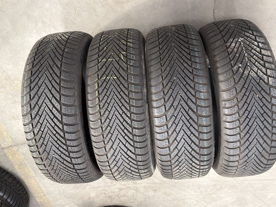 Vand 4 anvelope 225/55/18 pirelli de iarnă ca noi
