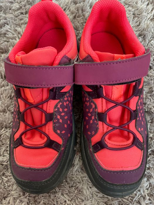 Обувки за момиче за ходене и туризъм