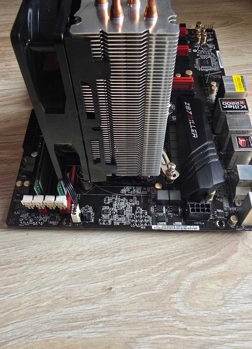 Дъно AsRock, Процесор Intel I5-4670k, Охладител Cooler Master , RAM