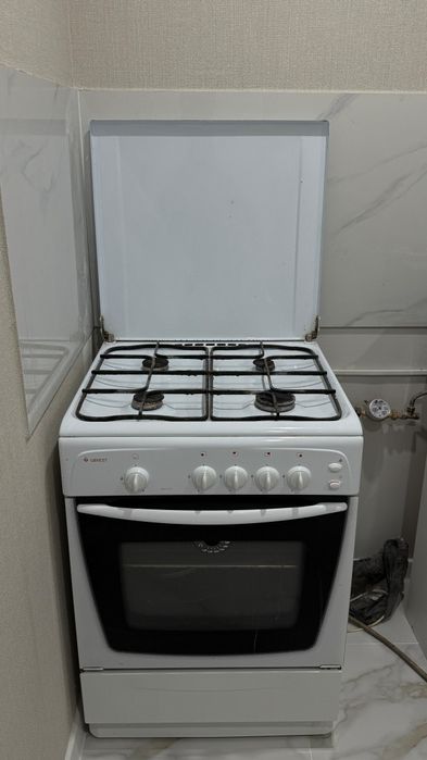 Срочно продам газплиту GEFEST