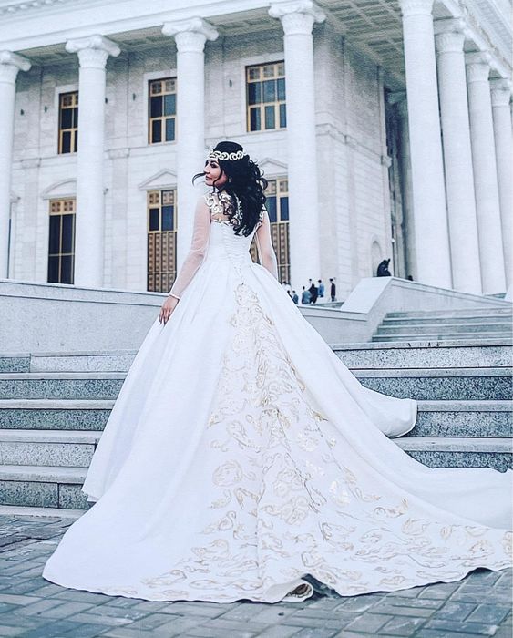 Свадебное платье