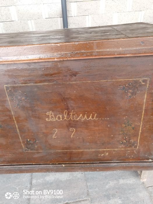 Vând lada de zestre din anul 1922