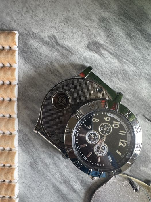 Ceas cu Bricheta incarcare USB 2.0