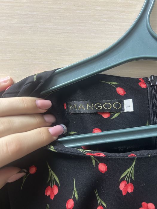 Продам черное платье размер на 12-17 лет