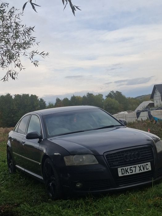 Audi A8 volan pe dreapta