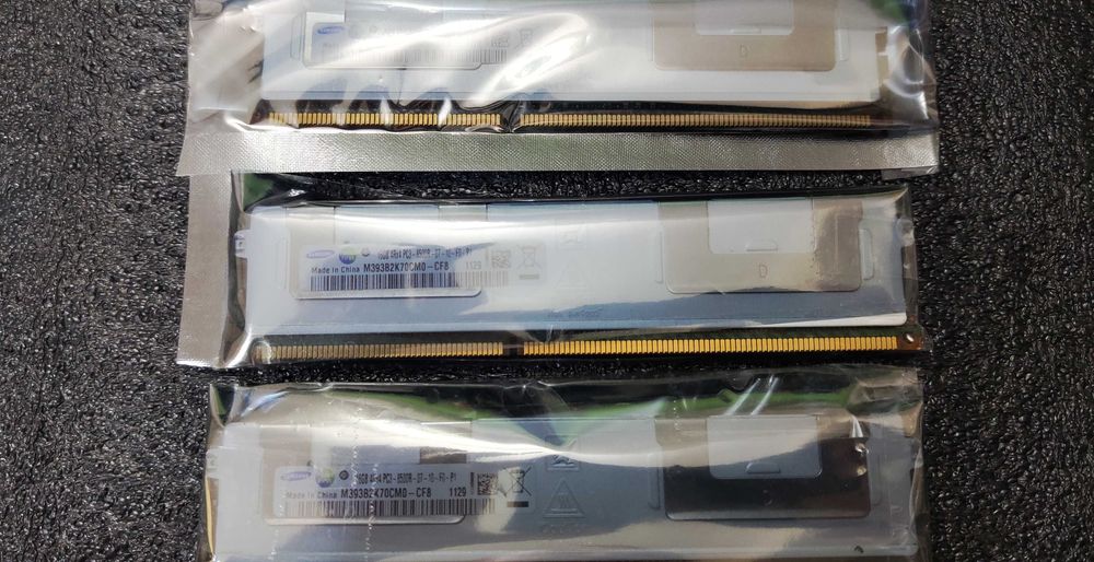 Продавам сървърна рам памет Samsung / SK hynux - DDR3