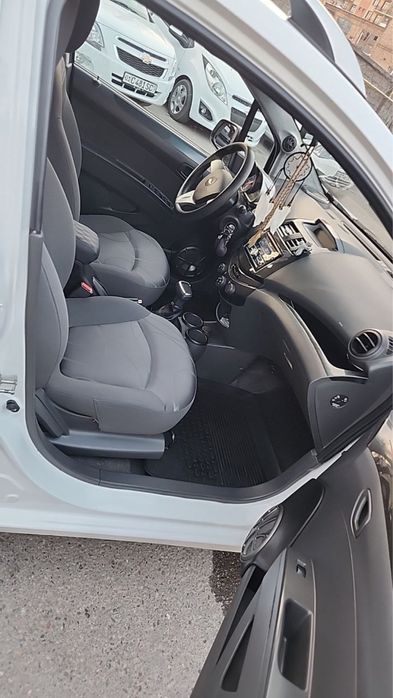 Шевролет спарк автомат 1.25 заводская коробка без дтп один хозяин