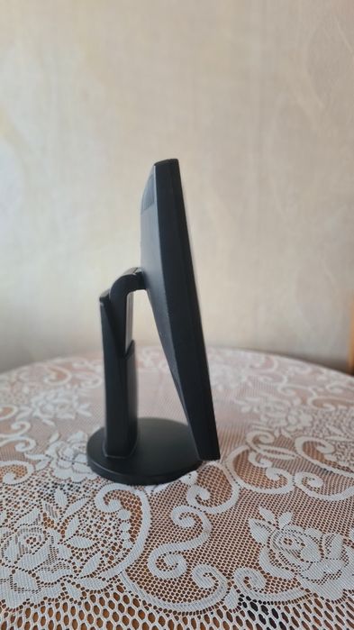 Монитор Samsung SyncMaster 2243SW