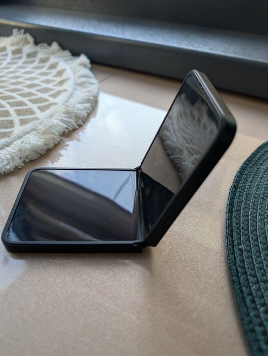 Samsung Galaxy Z FLIP7 FE