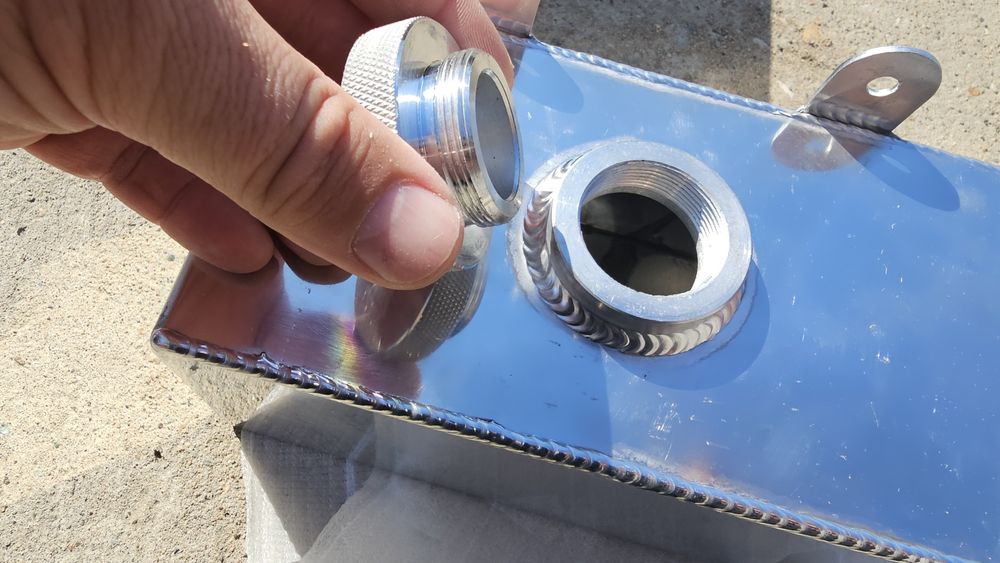 Продам бак на 2л с нержавейки