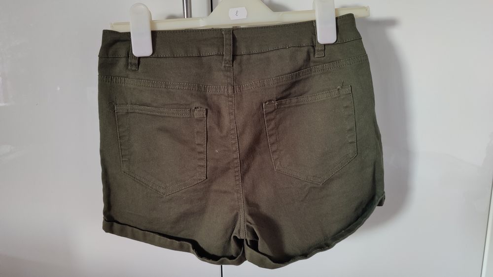 Blugi scurți galbeni/kaki