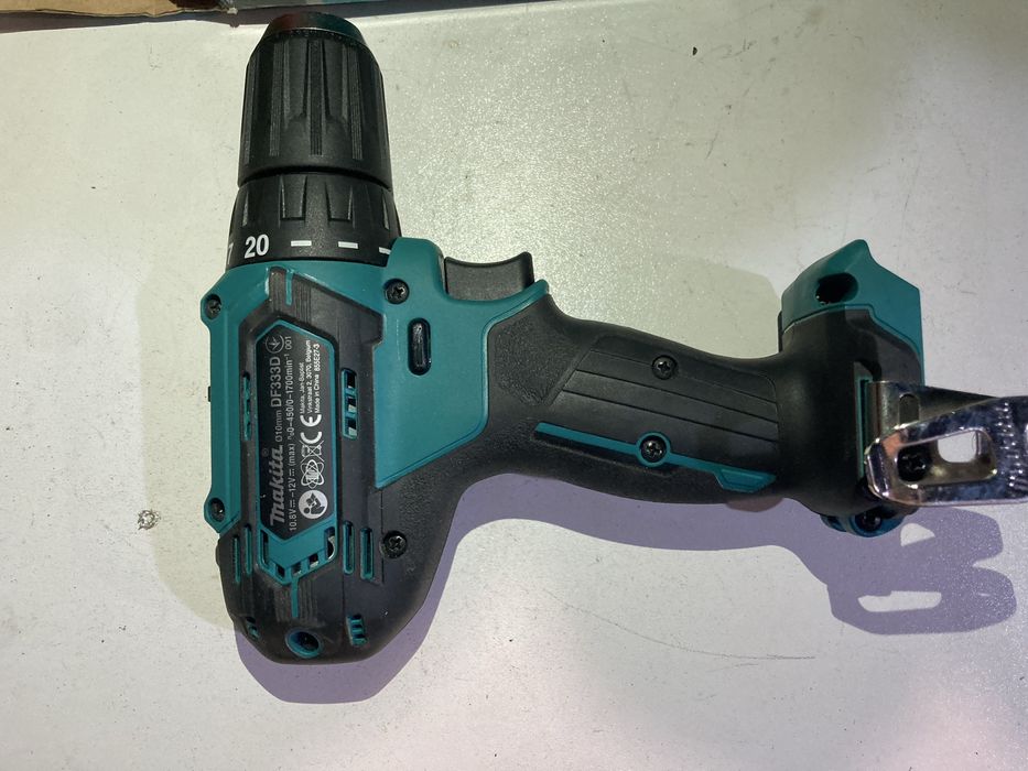 Autofiletanta MAKITA DF333DZ 10,8-12v Doar Corp Nou