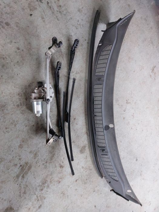 Ansamblu stergatoare / Grila stergatoare Skoda Fabia 2 model 2007-2014