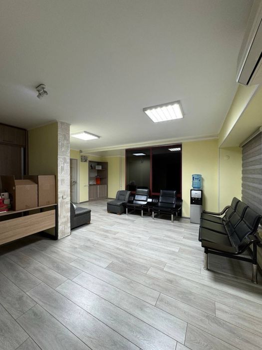 Lacoste Ц-1 , нежилое помещение с площадью 125кв.м Юнусабадский район