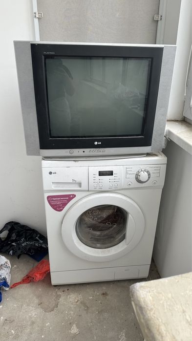 Стиралка и телевизор