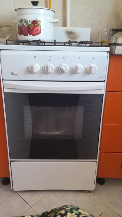 Продам газ плиту !