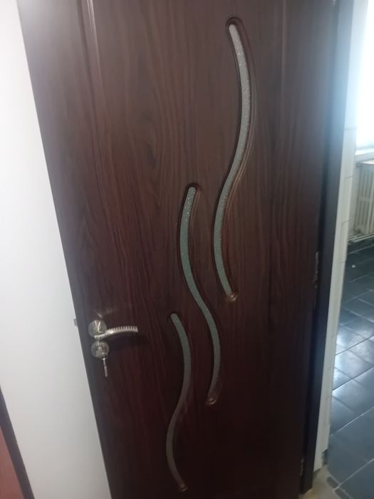 AP 3 Cam B-dul Traian la H-uri parter inalt 65mp balcon centrala boxa