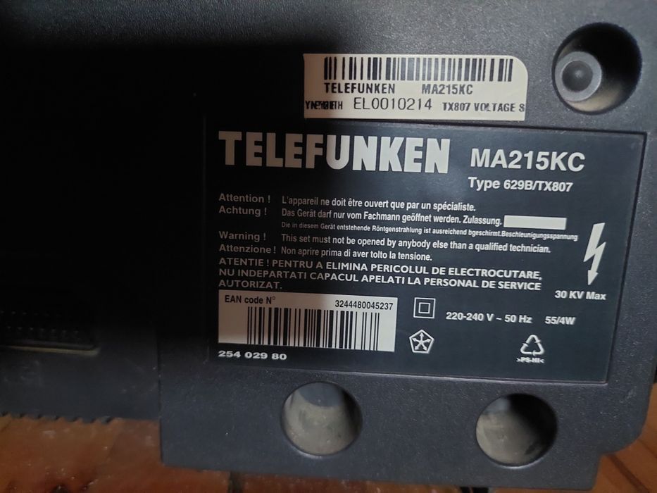 Acest televizor cu tub (CRT) Telefunken MA215KC (diagonala de aproximativ 14–15 inch)