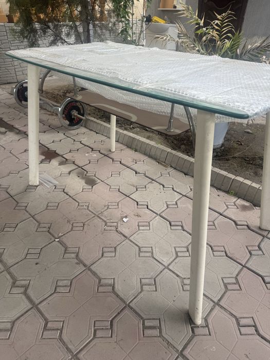 Стол куханный без трещин