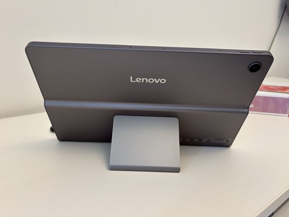 Lenovo Tab Plus