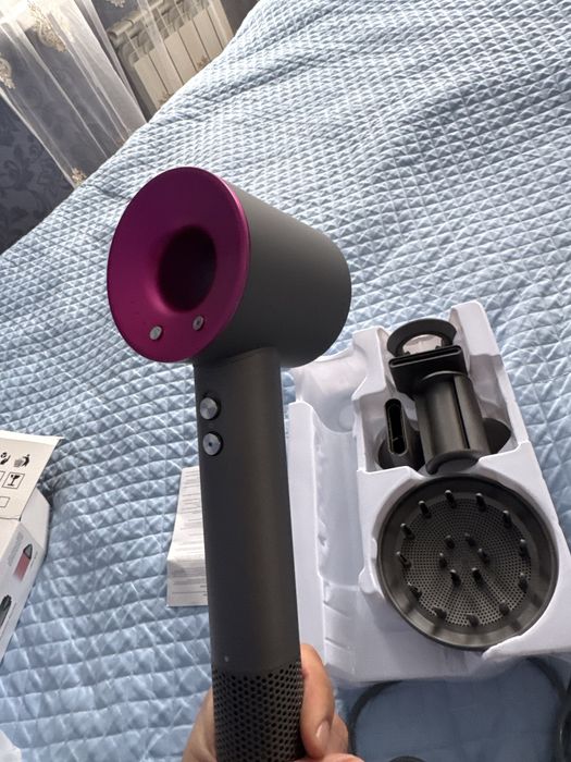 Продам фен Dyson. Новый!