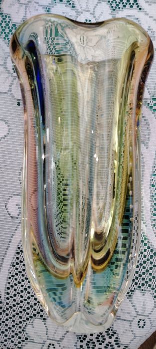 Чехославацкие , красивые, редкие вазы Богема.