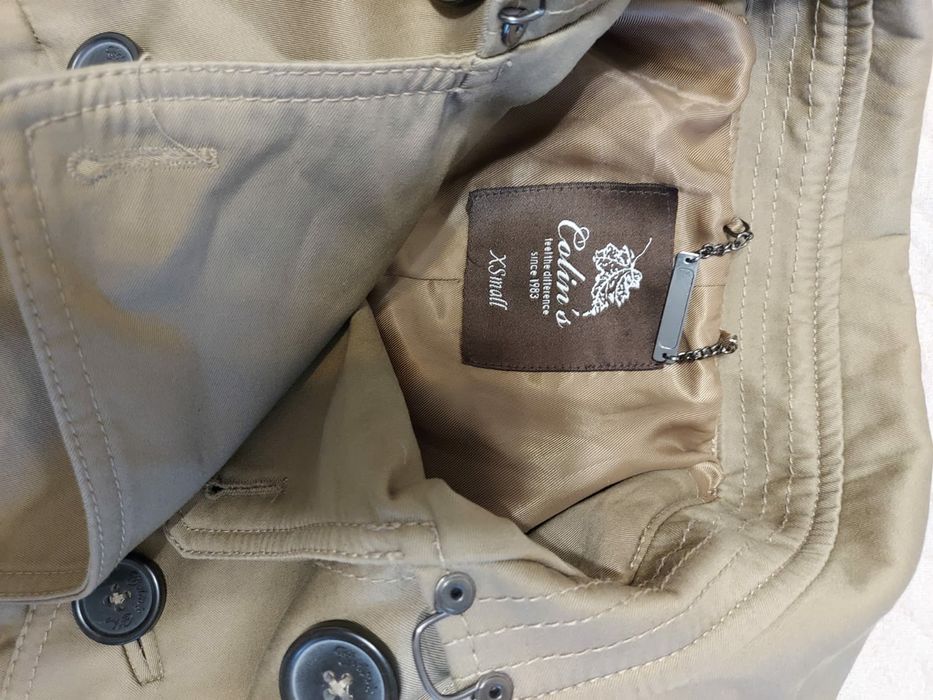 Продам лёгкую куртку для девушки