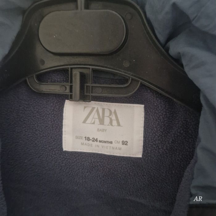 Продам куртку детскую