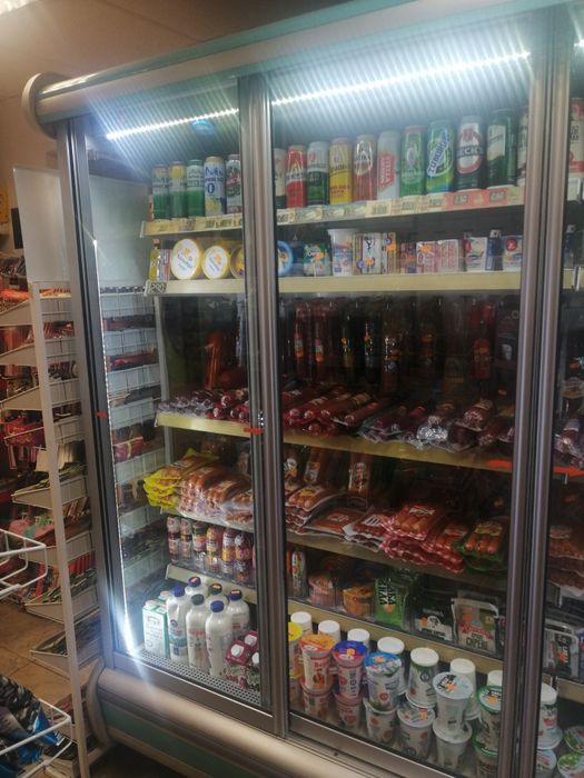 Крайстенна открита хладилна витрина