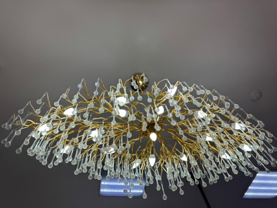 Люстра большой стеклянный