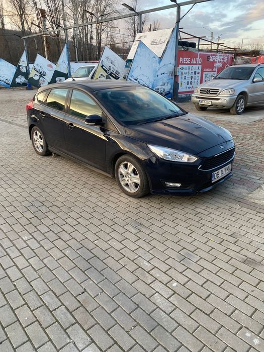 Vând Ford focus facelift